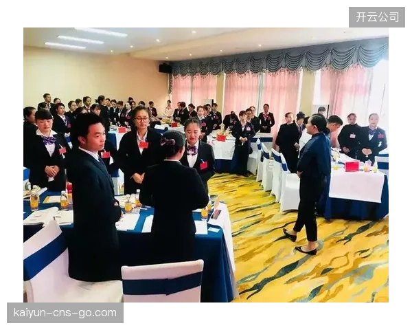 仅靠半天培训就上岗的引导员,正在把散场动线搞得更糟 仅靠半天培训就上岗的引导员,正在把散场动线搞得更糟